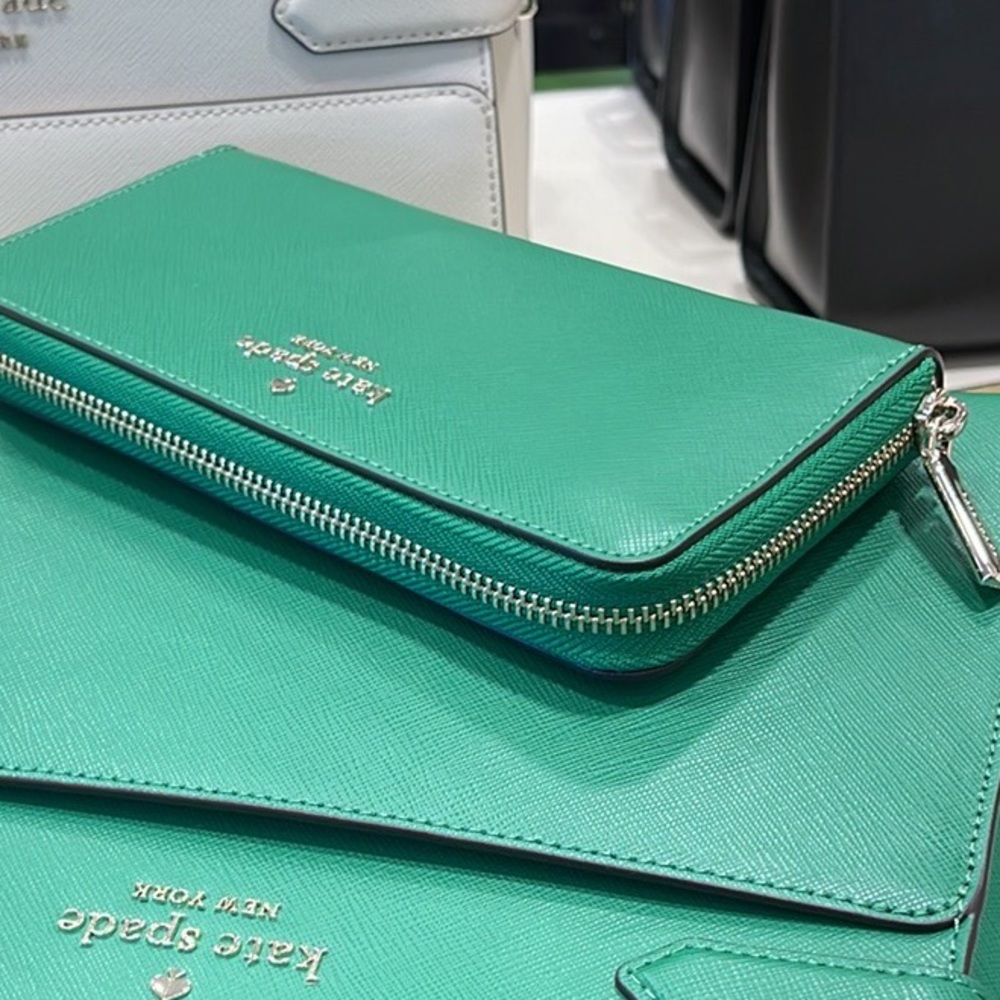 Kate Spade Staci Large Continental Wallet 
Green Bean - Picture 16 of 16